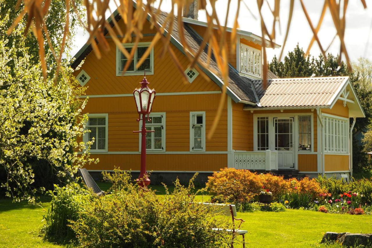 Leesi Puhkemaja Guest House Exterior photo